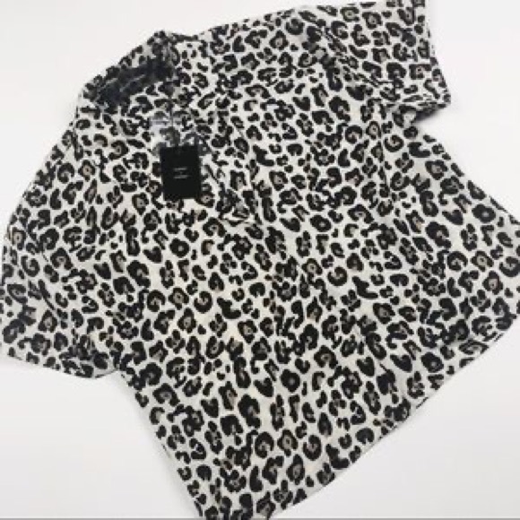 Code x Mode Leopard Short Sleeved Button Up - Picture 2 of 5